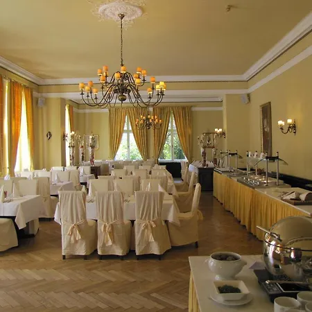 Marienhof 4*