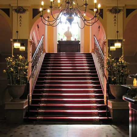 Marienhof 4*